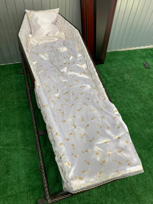 Покрывало атлас белый с Розами